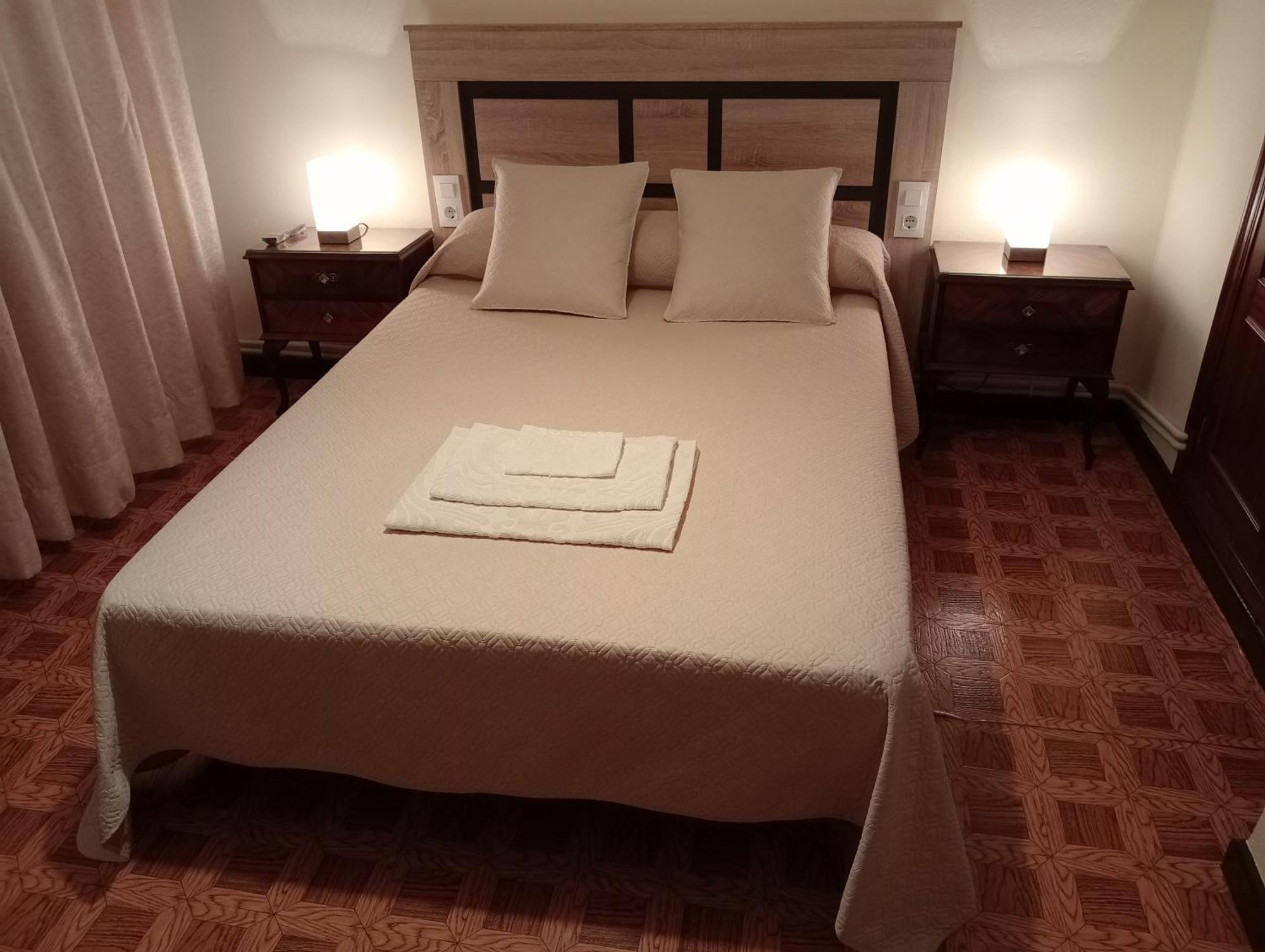 Habitacion Matrimonial Centro Ciudad オビエド エクステリア 写真